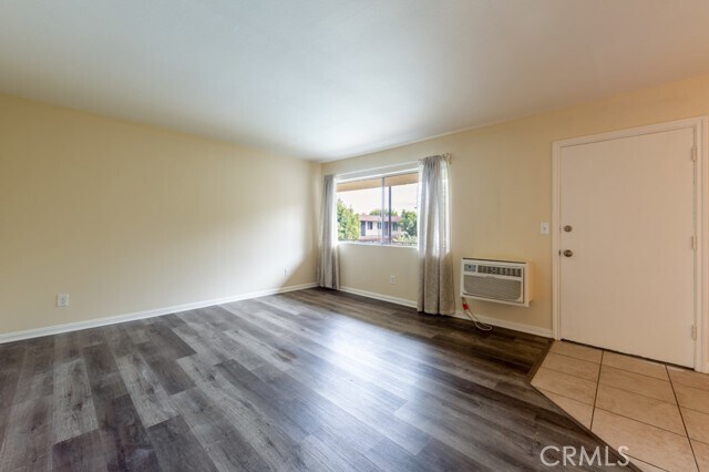 Building Photo - 4700 Clair Del Ave