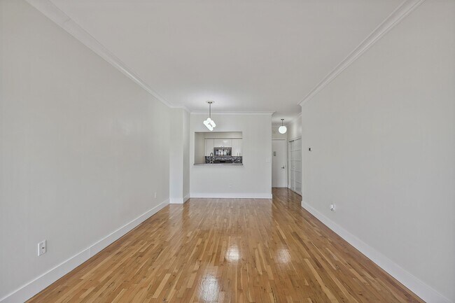 Primary Photo - 205 10th St