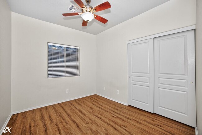 Building Photo - 2523 S 41st Ave