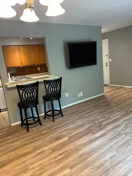 Building Photo - 20 Delar Pky