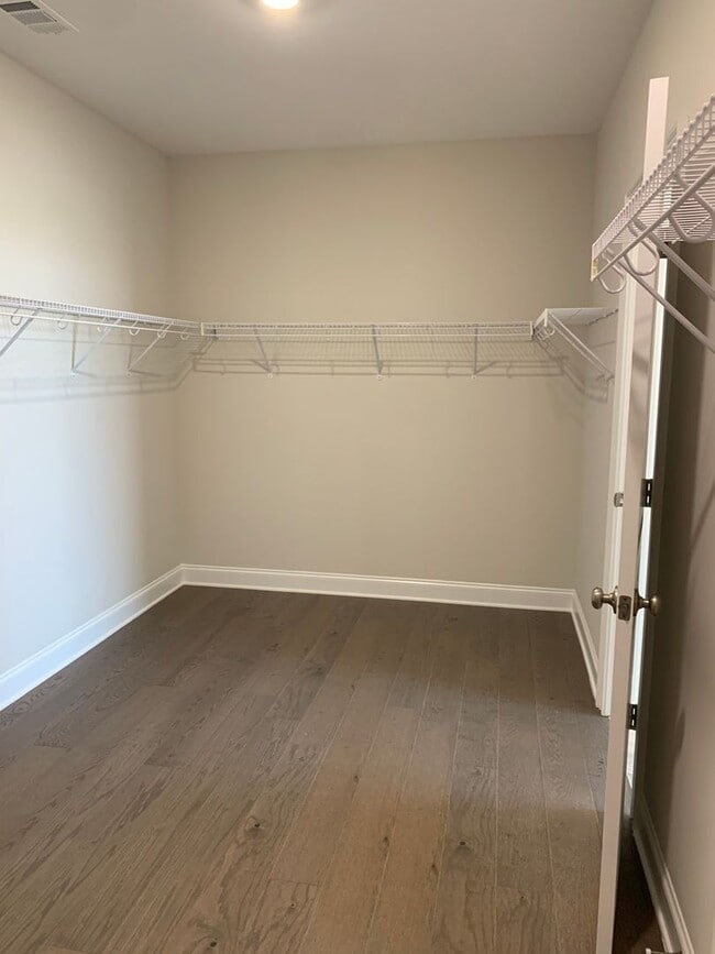 Building Photo - HOME IN PARC @ THE AU CLUB