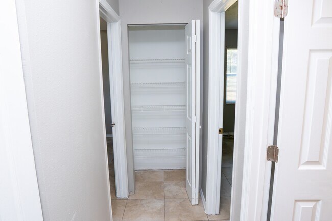 Building Photo - 1483 Elderton Dr