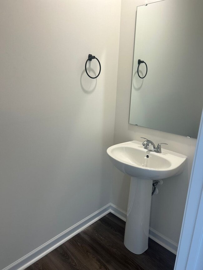 Building Photo - Brand new Townhome in Newton