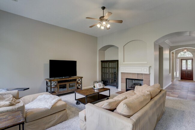 Building Photo - 9127 Morningstar Dr