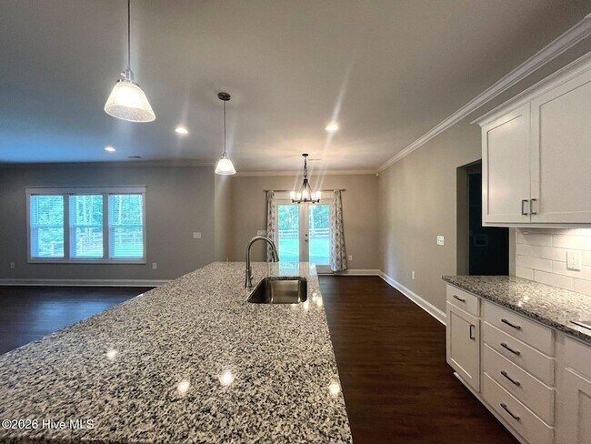 Building Photo - 404 Endicott Ct