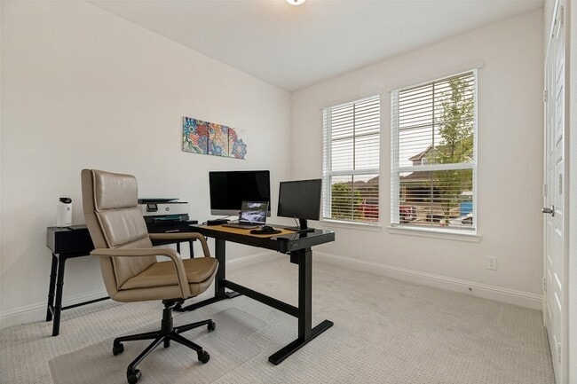 Building Photo - 3508 Sunflower St