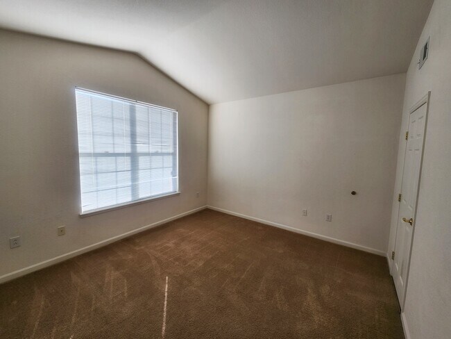 Building Photo - 5755 N Genoa Way