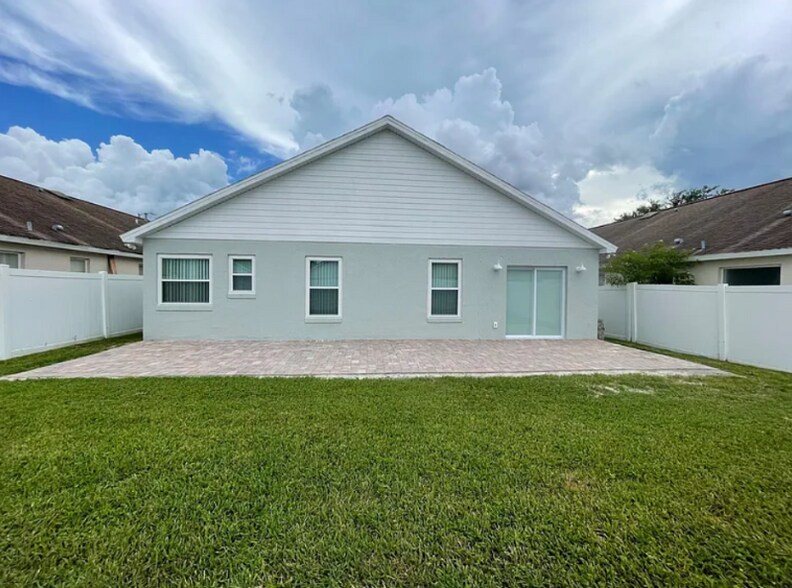 Building Photo - 11046 Crystal Glen Blvd