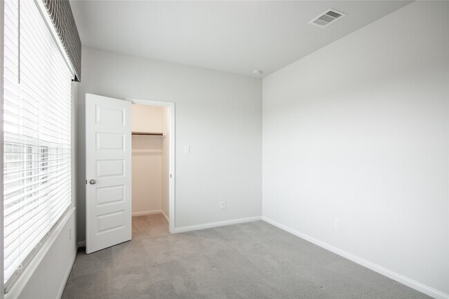 Building Photo - 3114 Trishelle Ct