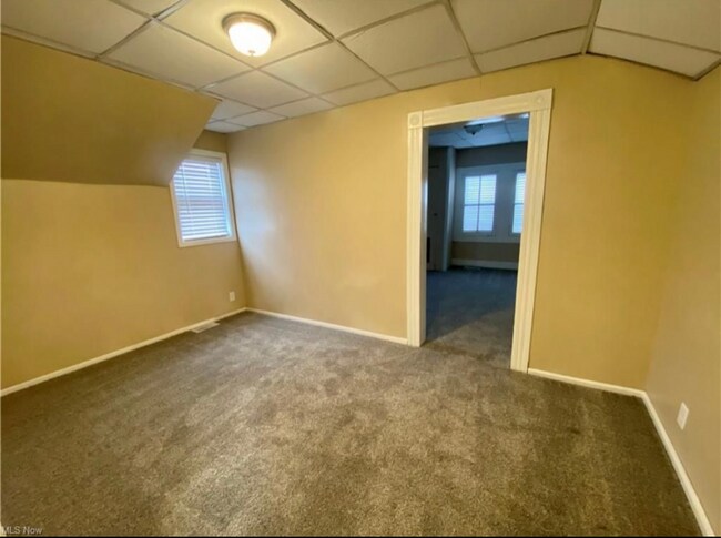 Building Photo - 217 N Huron St