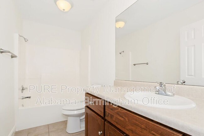 Building Photo - 456 Highland Cove Dr
