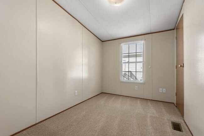 Building Photo - 5040 St Kitts Calle St