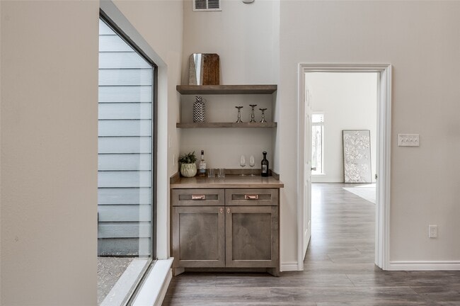 Building Photo - 387 Rancho Bauer Dr