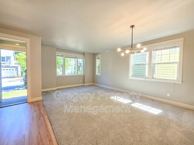 Building Photo - 15327 128th Ave NE