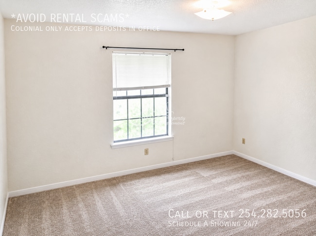Building Photo - 801 Doubles Ct