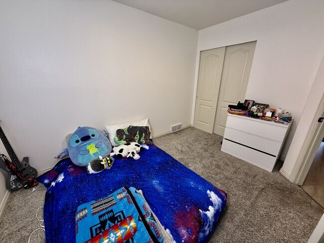 Building Photo - 8633 Chase Cir