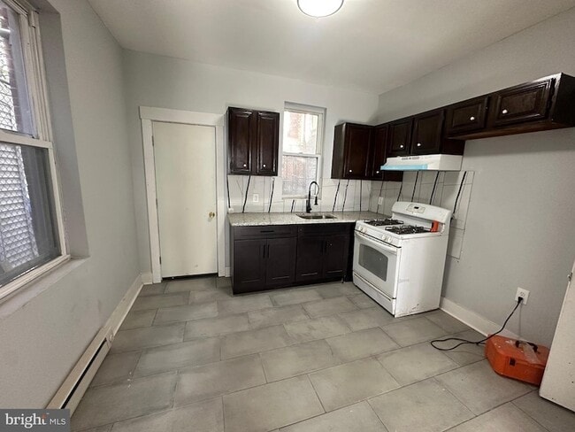 Building Photo - 4018 N Darien St