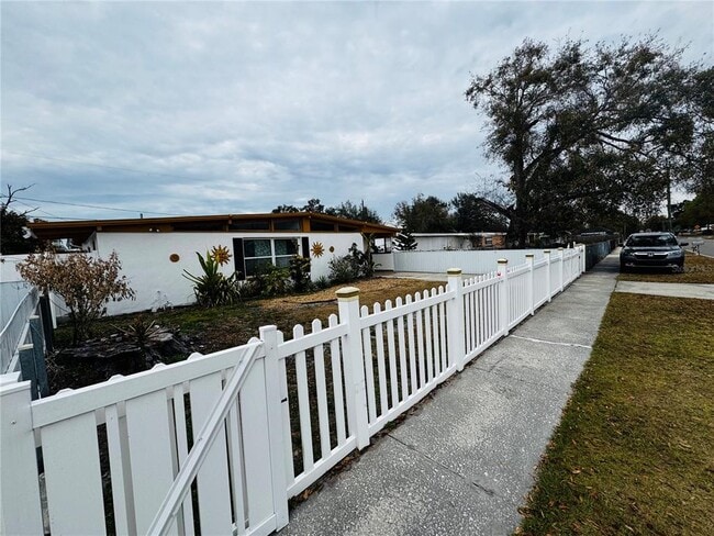 Building Photo - 1709 Warrington Wy