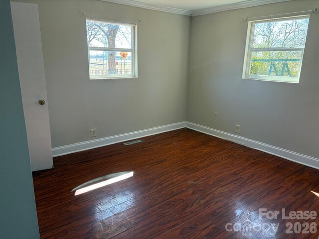 Building Photo - 1103 Auten Rd