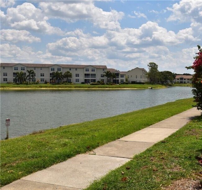 Building Photo - 4045 Crockers Lake Blvd