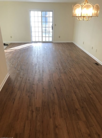 Building Photo - 217 Alexandria Way