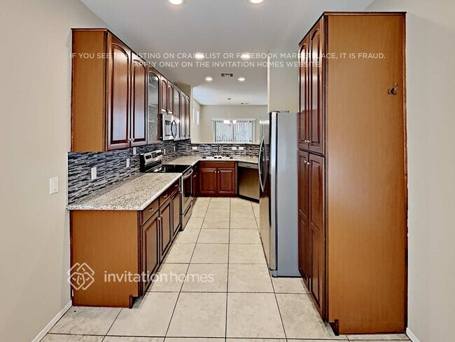 Building Photo - 14670 N 174th Ln