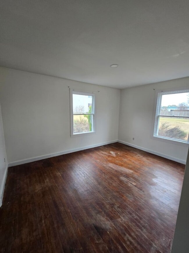 Building Photo - Spacious 4BR Ranch with 3 Living Rooms on 1.7 Acres — Howell