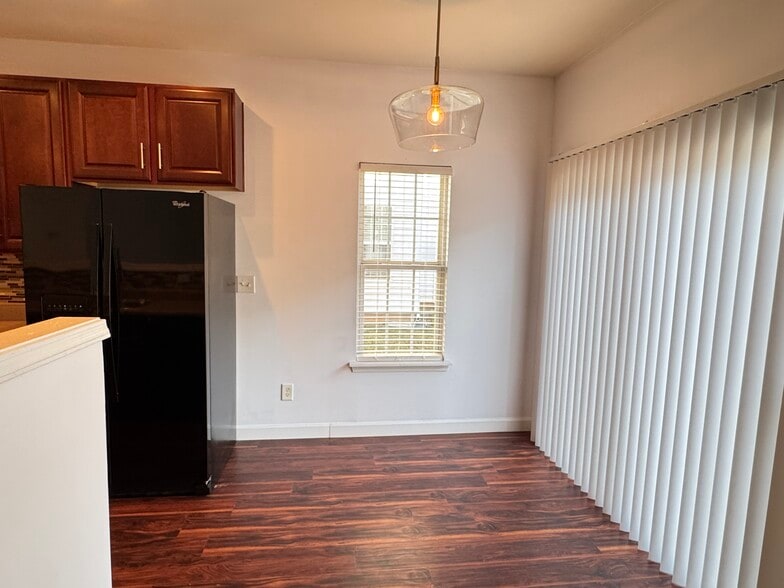 Building Photo - 10560 Bunclody Dr