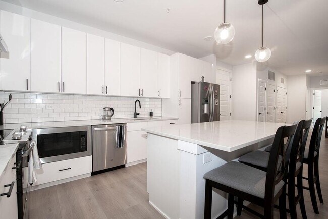 Building Photo - 3101 Govalle Ave