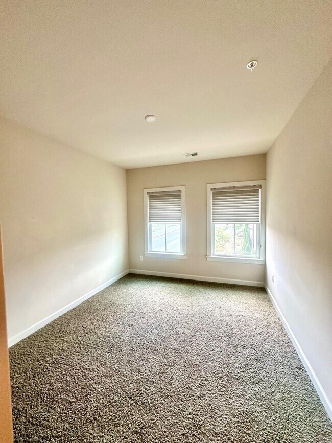 Building Photo - 20674 Duxbury Terrace