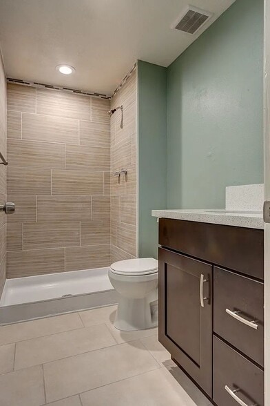 Building Photo - 5923 Revelstok Dr