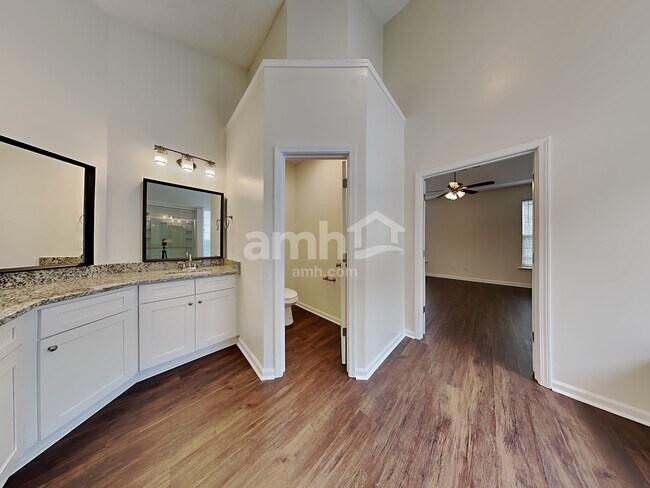 Building Photo - 8 Smokehouse Dr