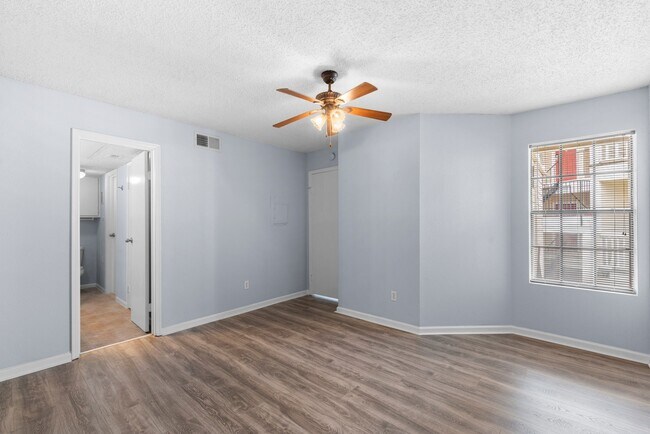 Building Photo - 2750 Holly Hall St