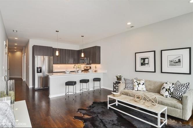 Building Photo - 2420 W Fillmore St