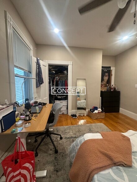 Building Photo - 68 Calumet St