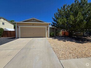 Building Photo - Charming 3 Bedroom, 2 Bath Home with Large...