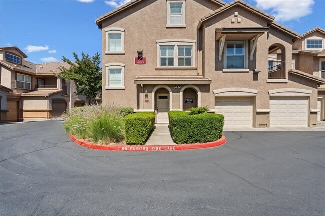 Primary Photo - 5350 Dunlay Dr