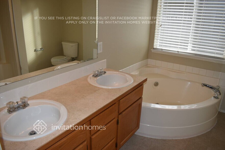 Building Photo - 1016 127th St Ct E