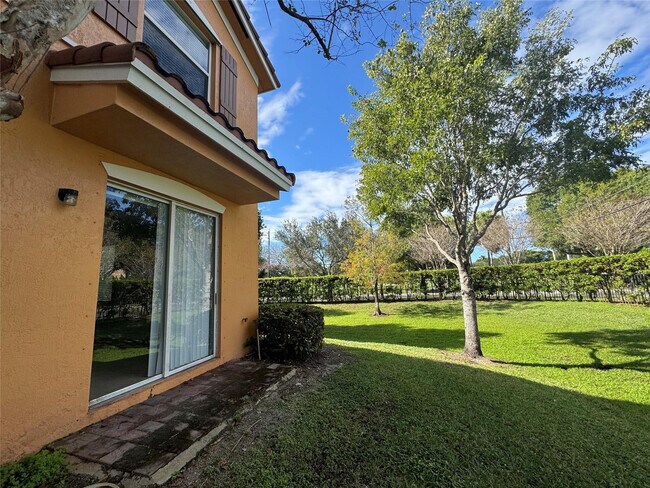 Building Photo - 12457 Emerald Creek Manor