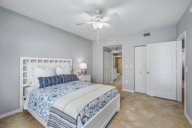 Building Photo - 700 E Boynton Beach Blvd