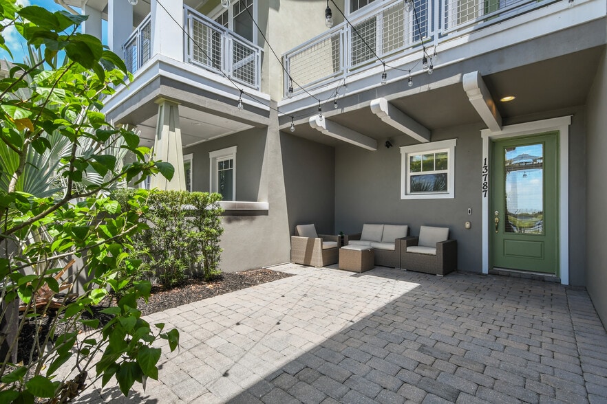 Building Photo - 13787 Benavente Ave