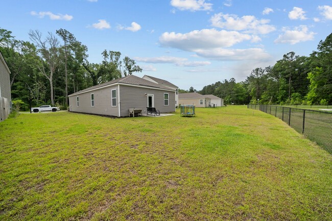 Building Photo - 173 Hazy Ln