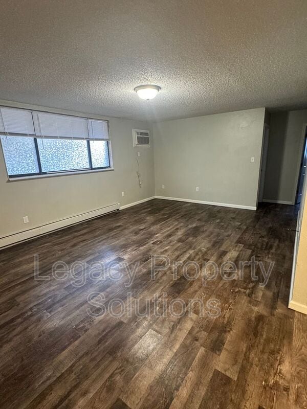 Building Photo - 1017 S 3rd St