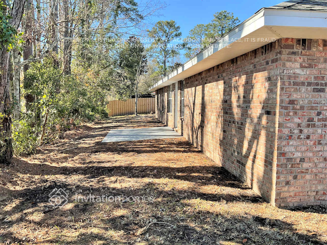 Building Photo - 15582 Moss Hollow Dr
