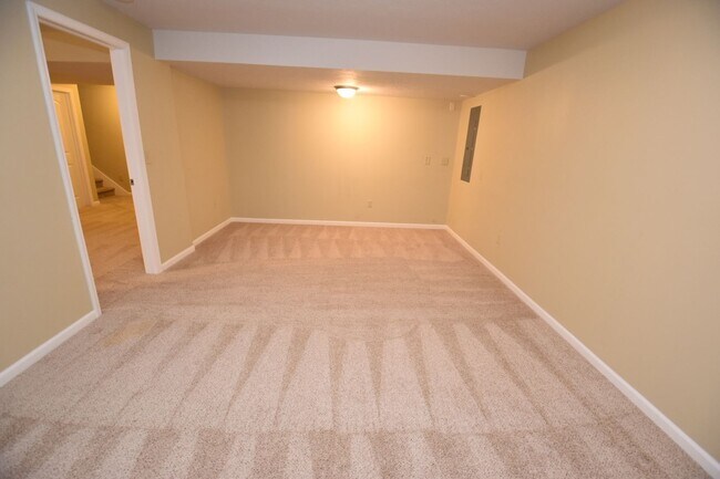 Building Photo - 18416 Summer Wind Ln