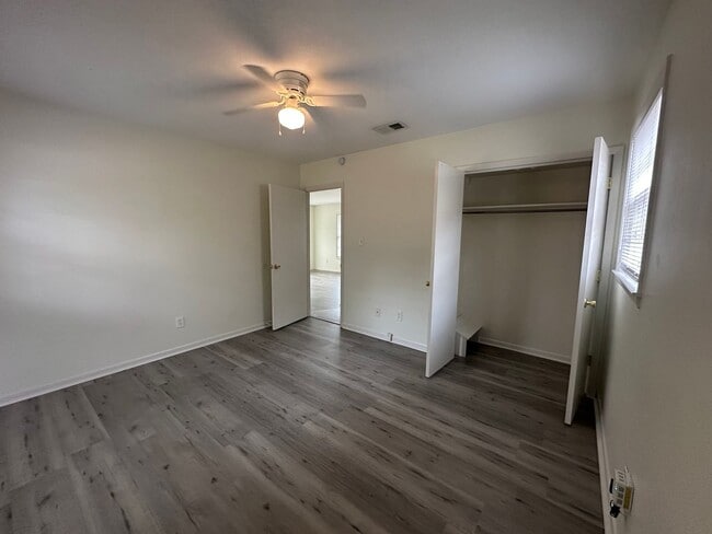 Building Photo - OPEN HOUSE 3/28 from 1PM to 3PM. Pet Friendly 2 Bedroom, 1 Bath Duplex Located in the Center of W...