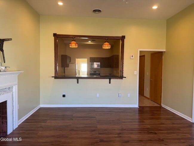 Building Photo - 610 23rd St