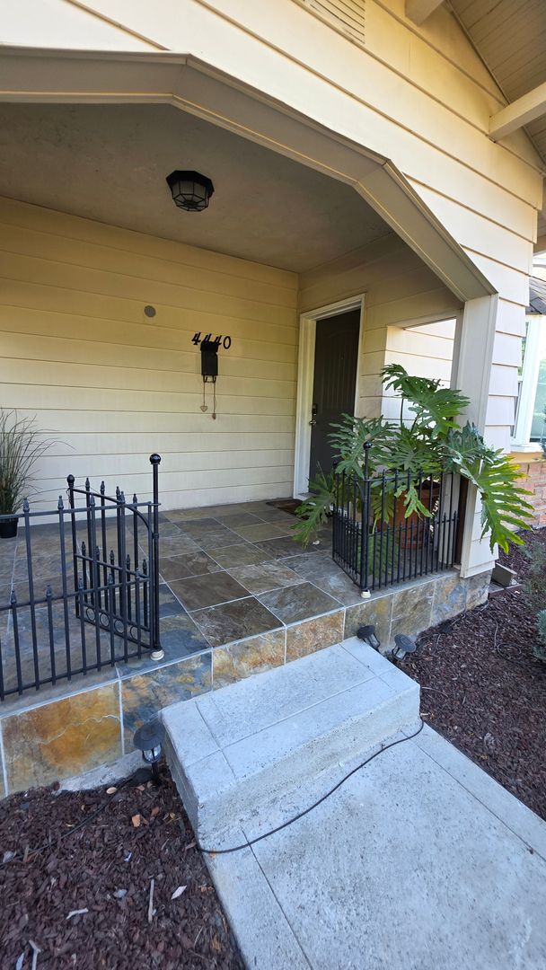Building Photo - SHORT OR LONG TERM FURNISHED East Sac home...