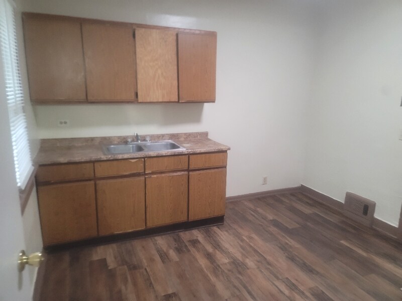 Building Photo - 1259 Pearl St