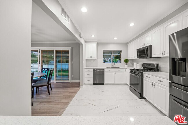 Building Photo - 18334 Los Alimos St